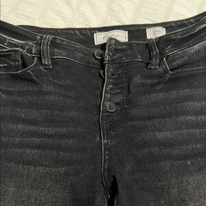 Kancan Women's Mid-Rise Button-Fly Skinny Jeans